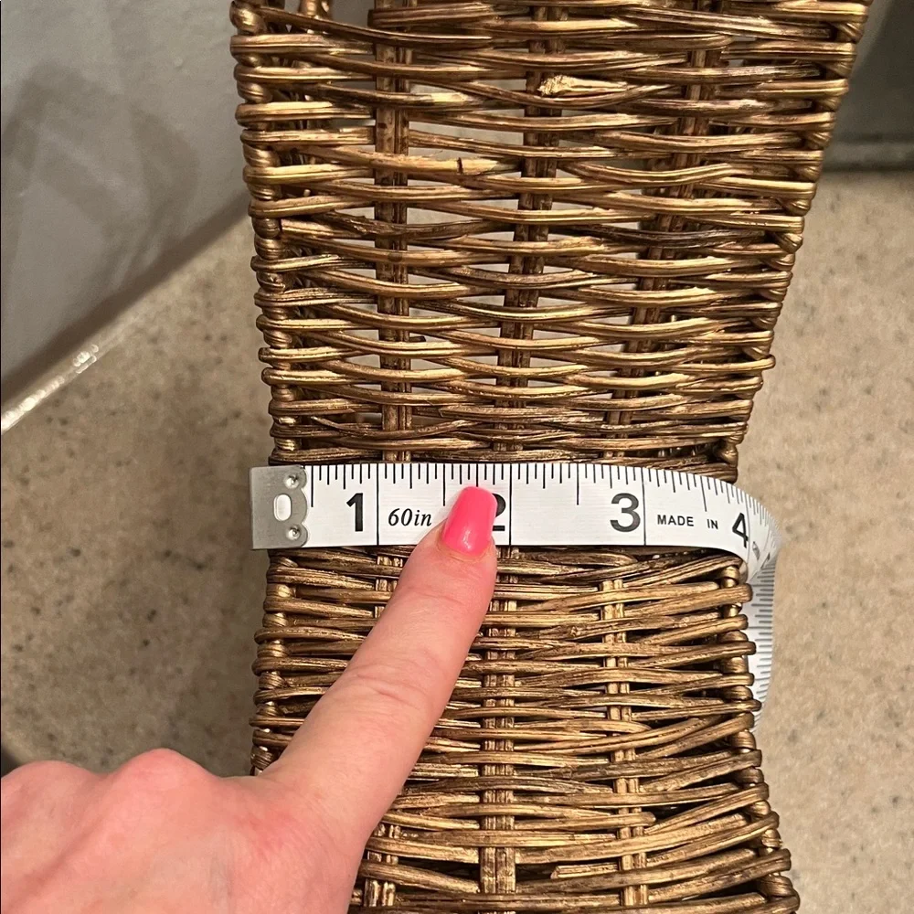 Star-Shaped Wicker Basket - Brown